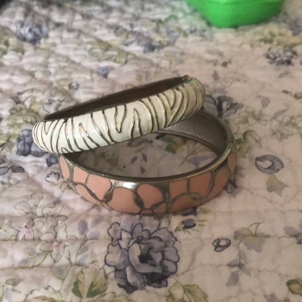 🎁2 Vintage 80’s bracelet